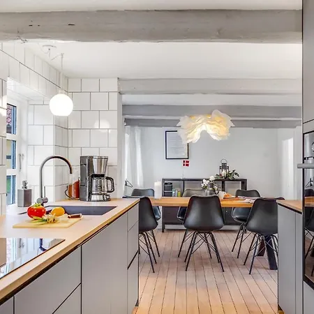 In With Kitchen * Aeroskobing