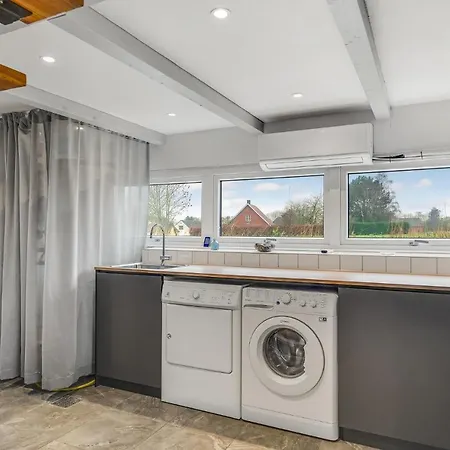 In With Kitchen