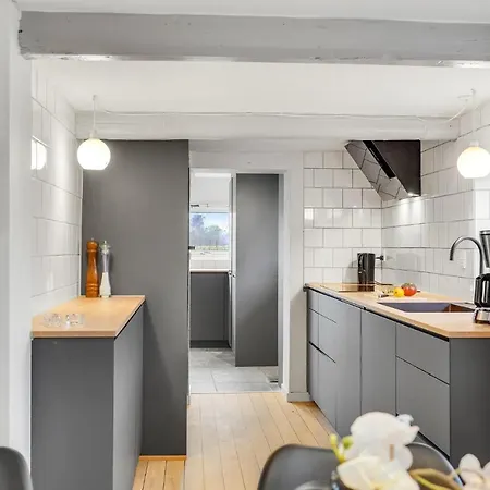 Holiday home In With Kitchen *