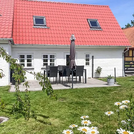 Elsebeth Fahlgren Ellegaard *